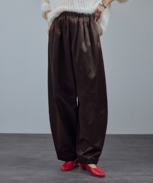 SALON adam et rope'(サロン アダム エ ロペ)の「サテンフェードイージーカーヴィーパンツ(その他パンツ・レディース・ブラウン系その他2/ブラウン系その他3/キナリ・S/M)」の1枚目の写真