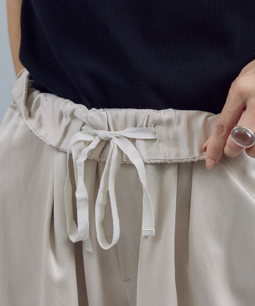 SALON adam et rope'(サロン アダム エ ロペ)の「サテンフェードイージーカーヴィーパンツ(その他パンツ・レディース・ブラウン系その他2/ブラウン系その他3/キナリ・S/M)」の22枚目の写真