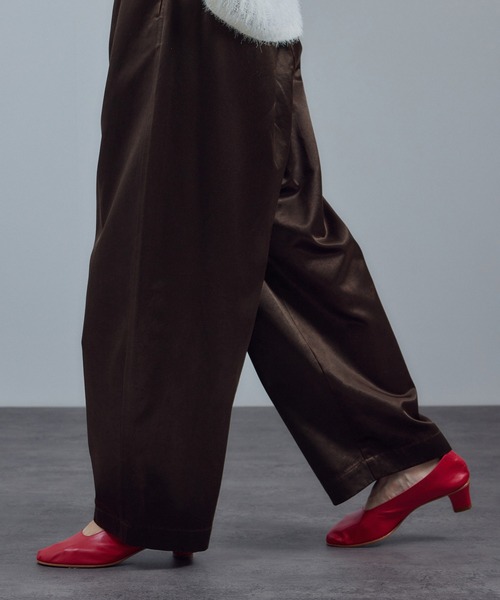 SALON adam et rope'(サロン アダム エ ロペ)の「サテンフェードイージーカーヴィーパンツ(その他パンツ・レディース・ブラウン系その他2/ブラウン系その他3/キナリ・S/M)」の6枚目の写真
