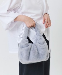 Fizz（フィズ）の「フェイクファーラウンドシルエットバッグ（ハンドバッグ）」