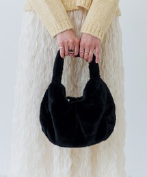 Fizz（フィズ）の「フェイクファーラウンドシルエットバッグ（ハンドバッグ）」