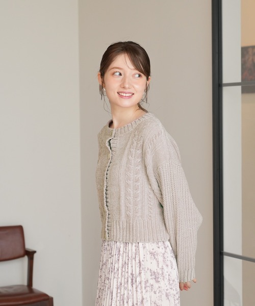 ASTORIA ODIER（アストリアオディール）の「ベロアモールアソートボタンカーディガン（カーディガン/ボレロ・レディース・ブラック/サックスブルー/ピンクベージュ/ホワイト・MEDIUM）」の7枚目の写真