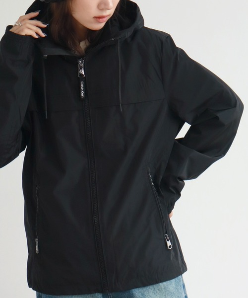 Calvin Klein（カルバン・クライン）の「【Calvin Klein/カルバンクライン】HOODED WINDBREAKER/フーテッドウインドブレーカー（ブルゾン・メンズ・ブラック・S/M/L/XL）」の4枚目の写真