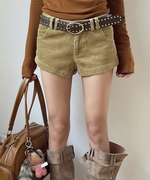 SHEENA(シーナ)の「コーデュロイショートパンツ(その他パンツ・レディース・ブラック/ブラウン/キャメル・M)」の12枚目の写真