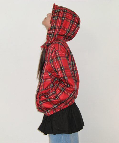 RONRON(ロンロン)の「PENDANT FRILL HOODIE WIND JUMPER RED CHECK(ナイロンジャケット・レディース・その他・FREE)」の3枚目の写真