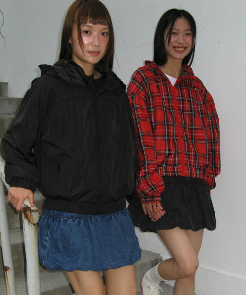 RONRON(ロンロン)の「PENDANT FRILL HOODIE WIND JUMPER RED CHECK(ナイロンジャケット・レディース・その他・FREE)」の7枚目の写真