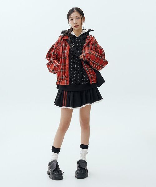 RONRON(ロンロン)の「PENDANT FRILL HOODIE WIND JUMPER RED CHECK(ナイロンジャケット・レディース・その他・FREE)」の11枚目の写真