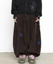 GLACK（グラック）の「GZP001 ツーピンタックコーデュロイバルーンパンツ (ブラウン)（その他パンツ）」