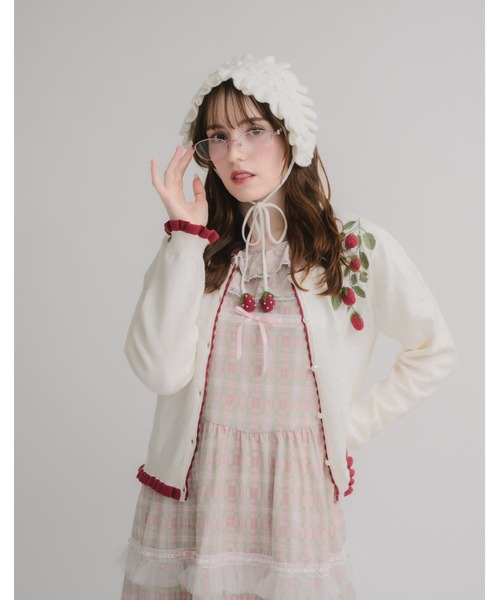 Lolime by mellfy memory(ロリミー バイ メルフィーメモリー)の「strawberry patch cardigan(カーディガン/ボレロ・レディース・ホワイト/グレー・FREE)」の4枚目の写真