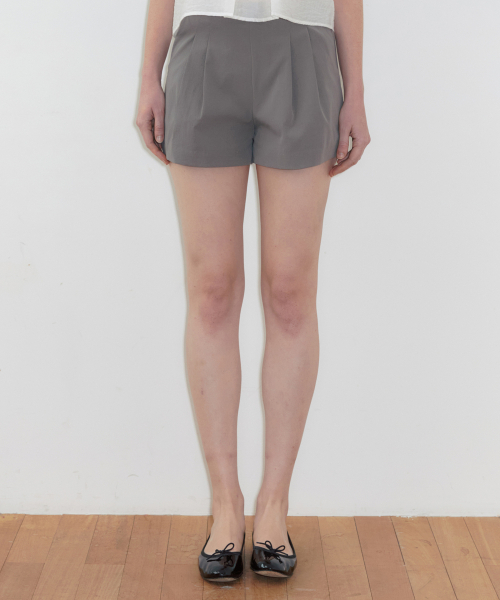 SINOON(シヌーン)の「Double Tuck Shorts (Grey)(その他パンツ・レディース・グレー・MEDIUM/SMALL)」の1枚目の写真
