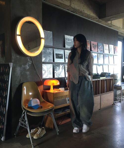 VTWO(ブイツー)の「バルーンフィットカーブドワイドデニムパンツ (サンド)(デニムパンツ・レディース・その他・SMALL/MEDIUM/LARGE)」の7枚目の写真