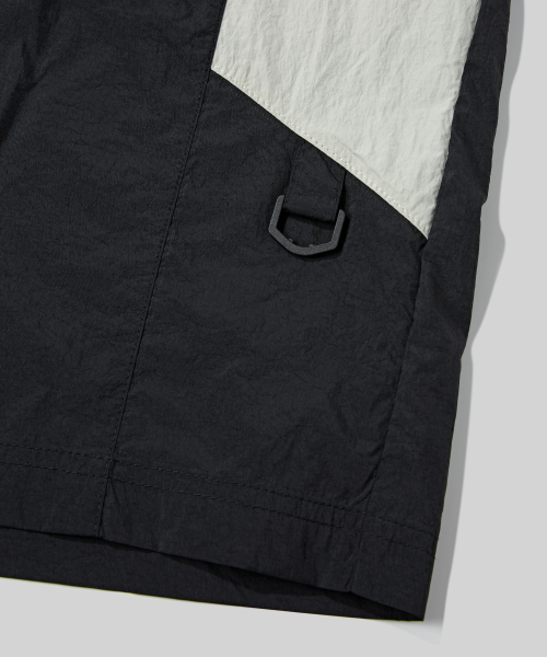 Verdnt（バーダント）の「ナイロンスプリットショートショーツ[ブラック]（その他パンツ・レディース・ブラック・SMALL/MEDIUM/LARGE）」の8枚目の写真