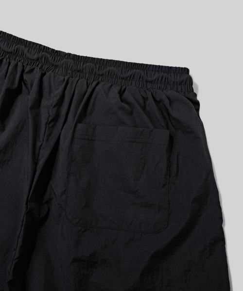 Verdnt（バーダント）の「ナイロンスプリットショートショーツ[ブラック]（その他パンツ・レディース・ブラック・SMALL/MEDIUM/LARGE）」の9枚目の写真
