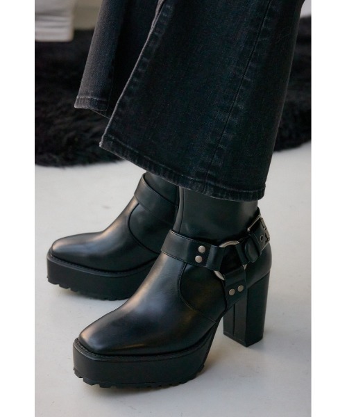 AZUL by moussy(アズールバイマウジー)の「エンジニアプラットフォームショートブーツ 靴(ブーツ・レディース・ブラック/ブラウン・SMALL/MEDIUM/LARGE)」の3枚目の写真
