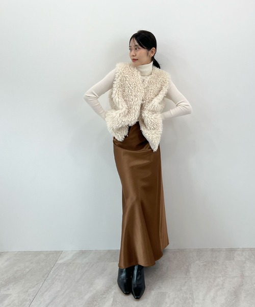 Futier land（フューティアランド）の「厚地サテンスカート（スカート・レディース・アイボリー/ブラック/ブラウン・MEDIUM/LARGE）」の13枚目の写真