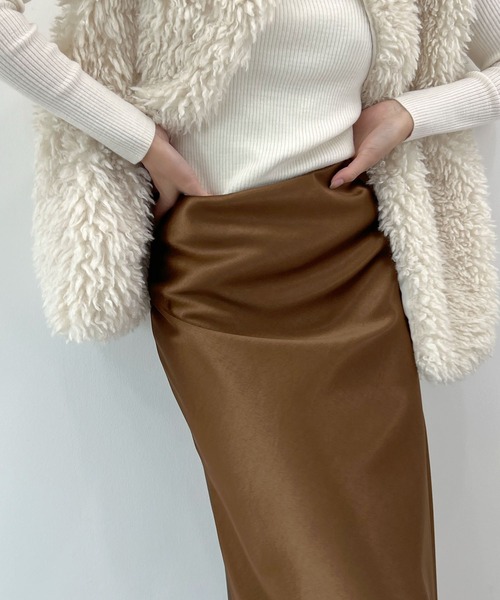 Futier land（フューティアランド）の「厚地サテンスカート（スカート・レディース・アイボリー/ブラック/ブラウン・MEDIUM/LARGE）」の14枚目の写真