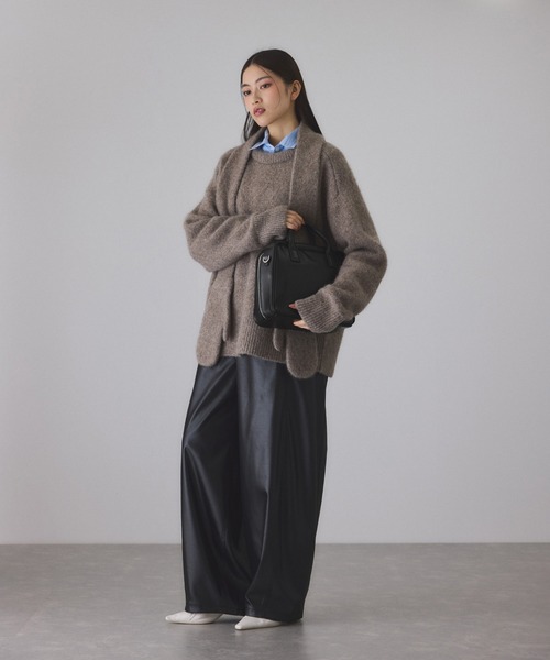 ADAM ET ROPE'（アダムエロペ）の「【サステナブル】ロゴボストンバッグ（ボストンバッグ・レディース・シルバー/ブラック・FREE）」の6枚目の写真