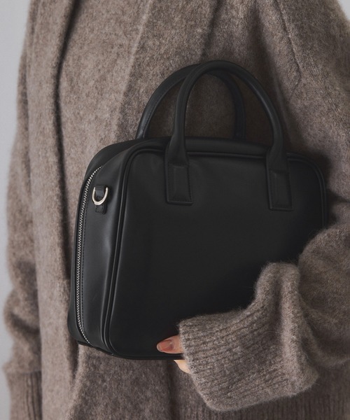 ADAM ET ROPE'（アダムエロペ）の「【サステナブル】ロゴボストンバッグ（ボストンバッグ・レディース・シルバー/ブラック・FREE）」の10枚目の写真