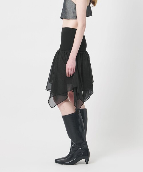 AEWEN MATOPH（イウエン マトフ）の「＜AEWEN MATOPH＞ラッフルミニスカート ベアトップ ‐ 2WAY ウォッシャブル ‐（スカート・レディース・ブラック/ホワイト・FREE）」の19枚目の写真