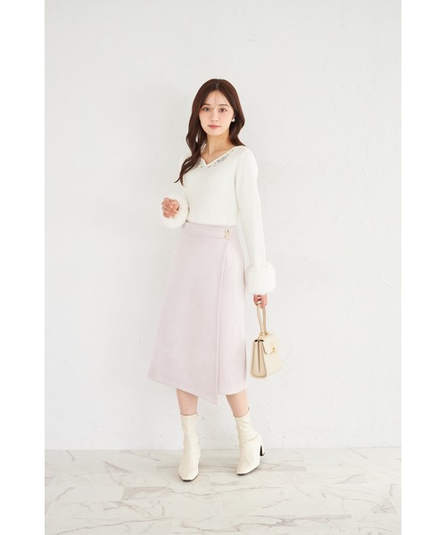 tocco closet(トッコ クローゼット)の「変形飾り釦付きスエードラップ風タイトスカート(スカート・レディース・ラベンダー/グレイッシュベージュ/ピンクベージュ・M)」の6枚目の写真
