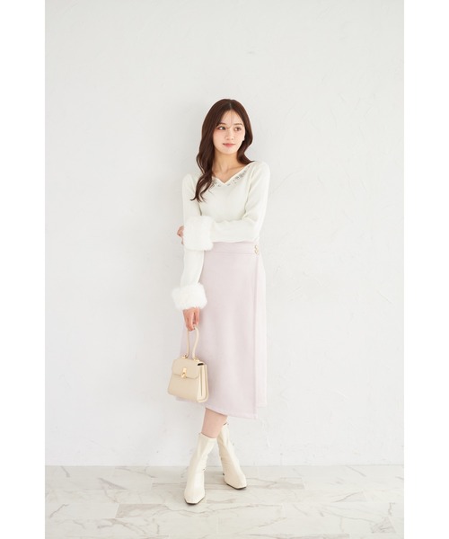 tocco closet(トッコ クローゼット)の「変形飾り釦付きスエードラップ風タイトスカート(スカート・レディース・ラベンダー/グレイッシュベージュ/ピンクベージュ・M)」の7枚目の写真