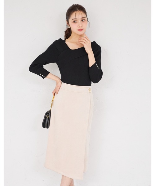 tocco closet(トッコ クローゼット)の「変形飾り釦付きスエードラップ風タイトスカート(スカート・レディース・ラベンダー/グレイッシュベージュ/ピンクベージュ・M)」の16枚目の写真