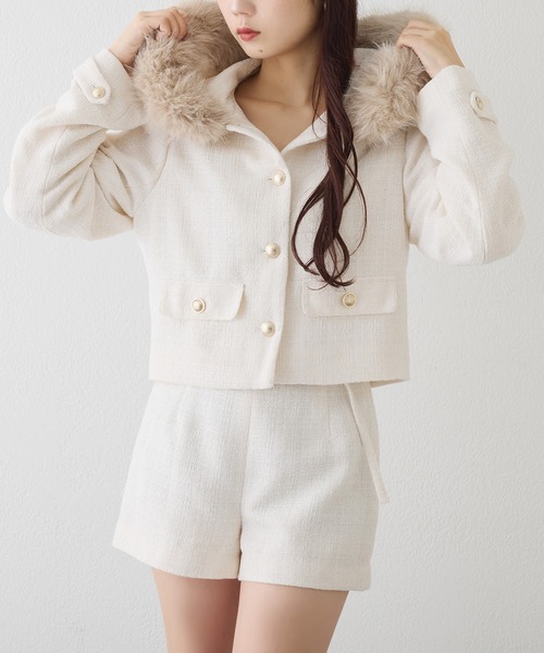 one after another NICE CLAUP(ワンアフターアナザーナイスクラップ)の「フェイクファー付きツイードジャケット(ブルゾン・レディース・アイボリー/ブラック/イエロー・FREE)」の2枚目の写真