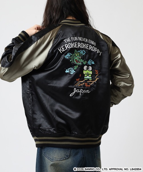 sanrio(サンリオ)の「サンリオキャラクターズ刺繍スカジャン(スカジャン・レディース・ブラック×レッド/ブラック×シルバー/ブラック×カーキ・M/L/LL)」の9枚目の写真