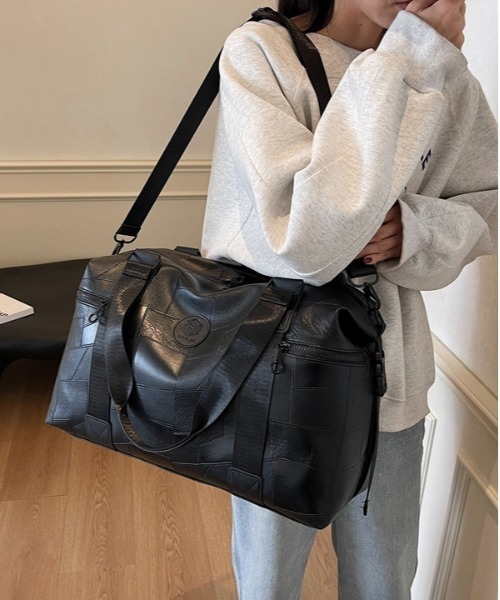 FREE STYLISTS(フリー スタイリスト)の「Y2K 合成皮革 大容量トラベルバッグ ボストンバッグ(ショルダーバッグ・レディース・ブラック/ブラウン・FREE)」の1枚目の写真