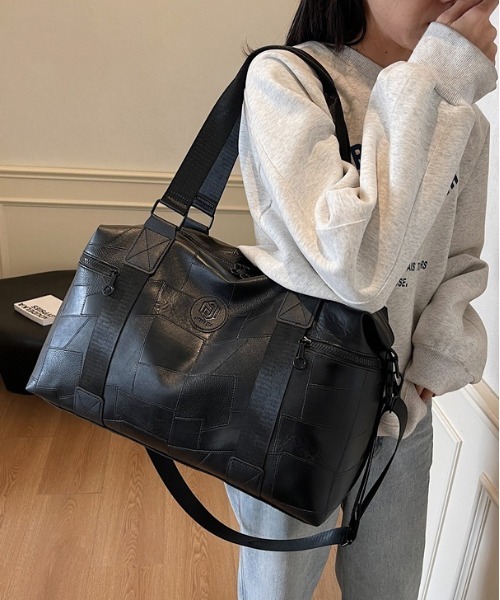 FREE STYLISTS(フリー スタイリスト)の「Y2K 合成皮革 大容量トラベルバッグ ボストンバッグ(ショルダーバッグ・レディース・ブラック/ブラウン・FREE)」の8枚目の写真