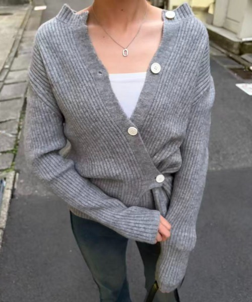 mebole(メボレ)の「Cross Waist Slim Knit Top(ニット/セーター・レディース・アイボリー/グレー・FREE)」の8枚目の写真