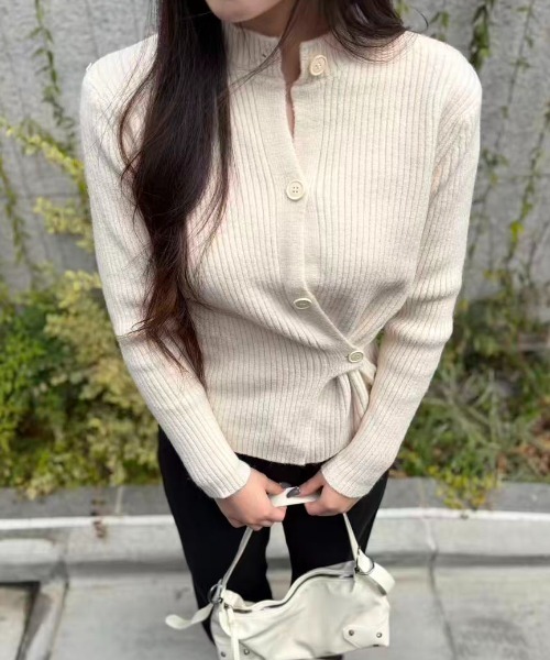 mebole(メボレ)の「Cross Waist Slim Knit Top(ニット/セーター・レディース・アイボリー/グレー・FREE)」の18枚目の写真
