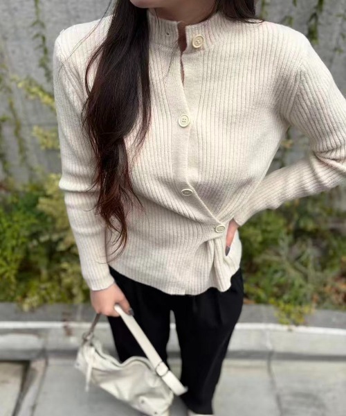 mebole(メボレ)の「Cross Waist Slim Knit Top(ニット/セーター・レディース・アイボリー/グレー・FREE)」の19枚目の写真