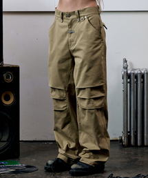 CURVED KNEE DART PANTS BEIGE
