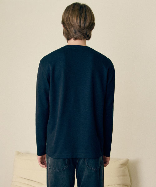 BASIC HOUSE(ベーシックハウス)の「ニットライクラウンドネック長袖TシャツブラックLZTS6105(Tシャツ/カットソー・メンズ・ブラック・FREE)」の4枚目の写真