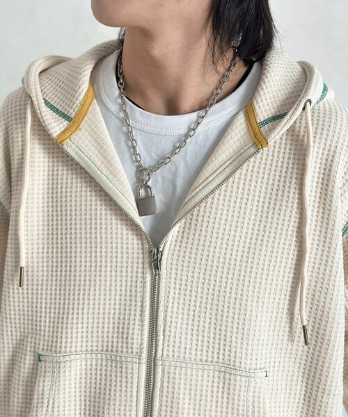 CPCM（シーピーシーエム）の「ワッフルリブ配色ジップパーカー（パーカー・メンズ・ブラウン/アイボリー・FREE）」の9枚目の写真