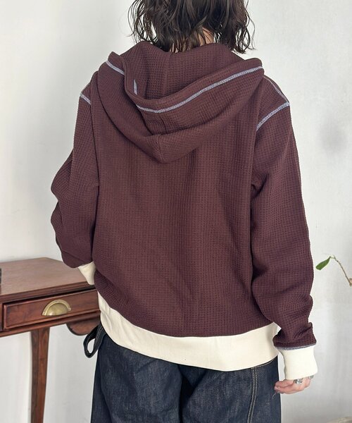 CPCM（シーピーシーエム）の「ワッフルリブ配色ジップパーカー（パーカー・メンズ・ブラウン/アイボリー・FREE）」の14枚目の写真