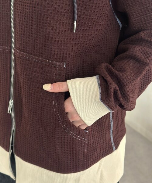 CPCM（シーピーシーエム）の「ワッフルリブ配色ジップパーカー（パーカー・メンズ・ブラウン/アイボリー・FREE）」の18枚目の写真