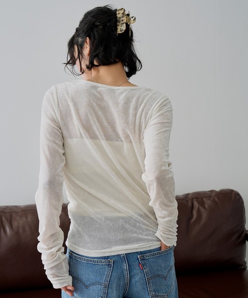 NOGLE(ノグル)の「【NOGLE/ノグル】シアーベロアヘンリーネックトップス(Tシャツ/カットソー・レディース・ブラック/ホワイト/グレー/ブラウン・FREE)」の18枚目の写真