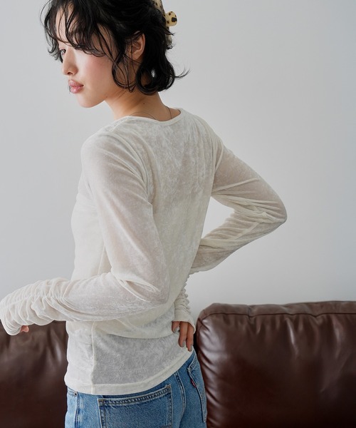 NOGLE(ノグル)の「【NOGLE/ノグル】シアーベロアヘンリーネックトップス(Tシャツ/カットソー・レディース・ブラック/ホワイト/グレー/ブラウン・FREE)」の17枚目の写真