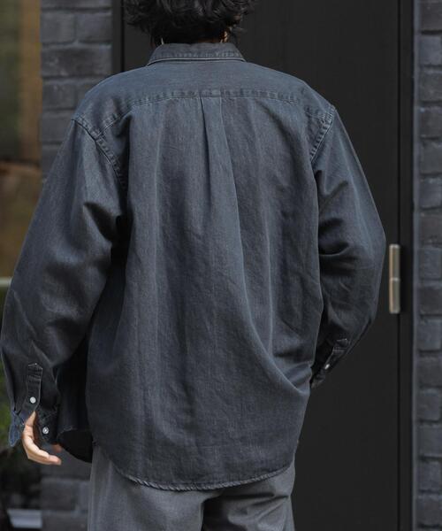 FORK&SPOON(フォークアンドスプーン)の「FORK&SPOON ペーパーデニムシャツ(シャツ/ブラウス・メンズ・ブラック/ブルー・4/5)」の4枚目の写真