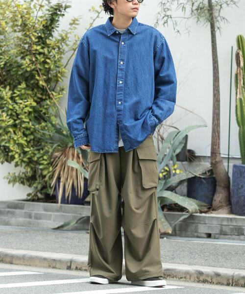 FORK&SPOON(フォークアンドスプーン)の「FORK&SPOON ペーパーデニムシャツ(シャツ/ブラウス・メンズ・ブラック/ブルー・4/5)」の15枚目の写真