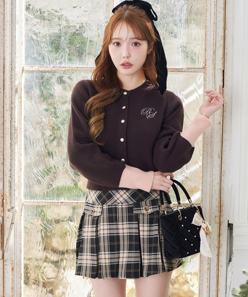 one after another NICE CLAUP(ワンアフターアナザーナイスクラップ)の「新色追加/【S/Mサイズ展開】金ボタンプリーツミニスカート(スカート・レディース・ブラック系その他/杢グレー/ベージュ系その他・SMALL/MEDIUM)」の7枚目の写真