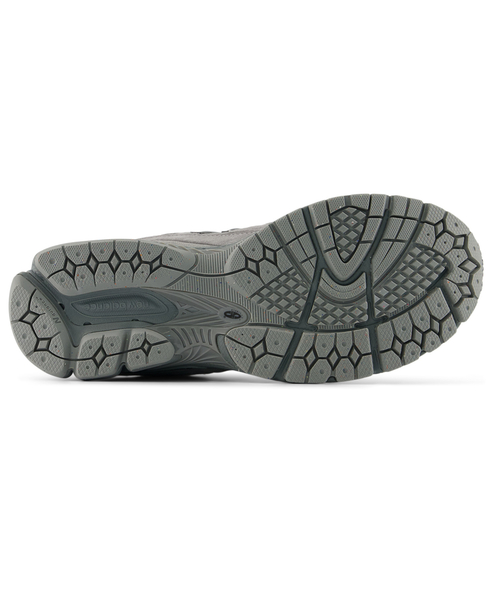 417 EDIFICE（フォーワンセブンエディフィス）の「【NEW BALANCE / ニューバランス】2002R（スニーカー・メンズ・チャコールグレー/ブラック・26cm/27cm/29cm/28cm）」の20枚目の写真