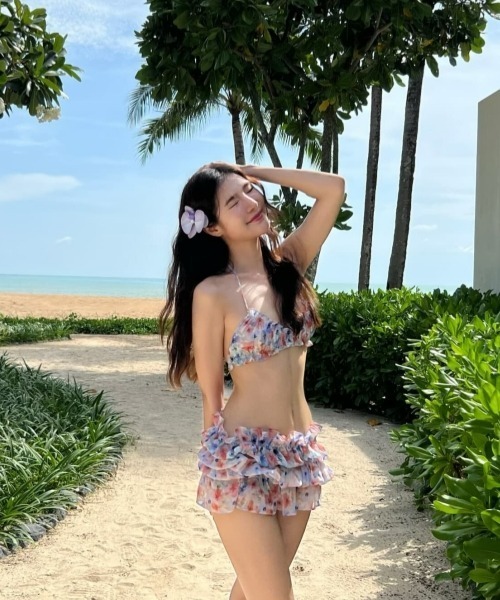 gossip!ロサンゼルス(ゴシップロサンゼルス)の「【Y2Kガーリー】レトロ スイート フリルスカート付き 3点セット水着(水着・レディース・ブルー/グリーン・FREE)」の9枚目の写真