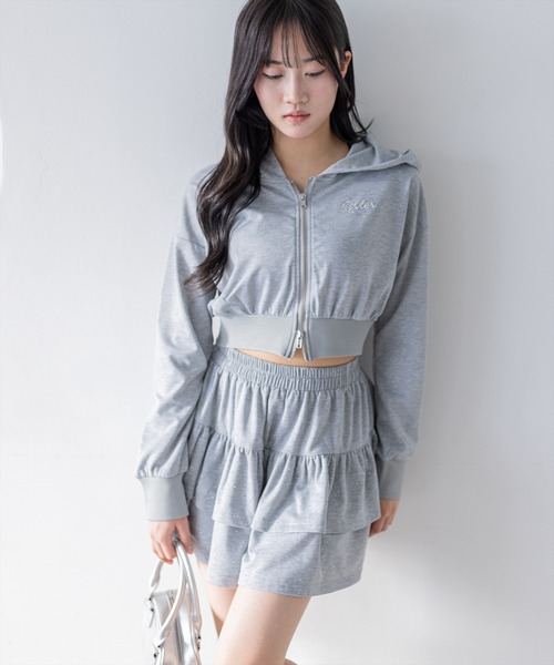 clear（クリア）の「ワンポイントラインストーンパーカー(セット可)[カジュアル 着回し抜群 大人]≪新作≫（パーカー・レディース・ブラック/グレー・F）」の4枚目の写真