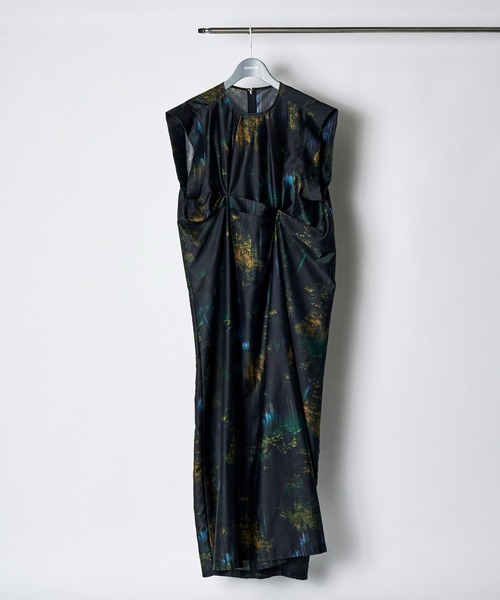 RUMCHE(ラムシェ)の「Corn Graphic Dress / コーングラフィックドレス(ワンピース・レディース・ネイビー・SMALL/MEDIUM)」の9枚目の写真