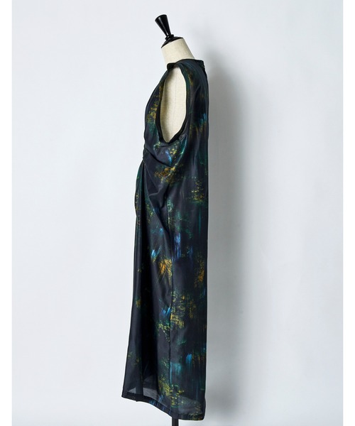 RUMCHE(ラムシェ)の「Corn Graphic Dress / コーングラフィックドレス(ワンピース・レディース・ネイビー・SMALL/MEDIUM)」の6枚目の写真