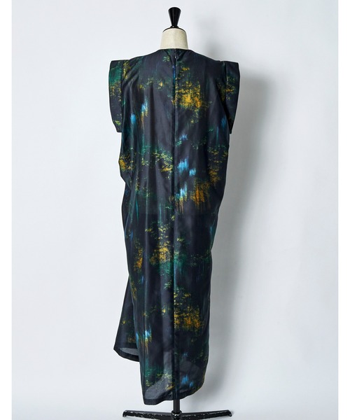 RUMCHE(ラムシェ)の「Corn Graphic Dress / コーングラフィックドレス(ワンピース・レディース・ネイビー・SMALL/MEDIUM)」の5枚目の写真
