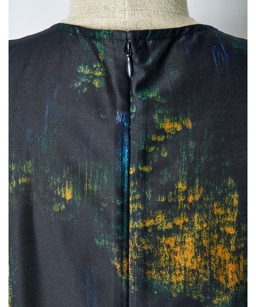 RUMCHE(ラムシェ)の「Corn Graphic Dress / コーングラフィックドレス(ワンピース・レディース・ネイビー・SMALL/MEDIUM)」の12枚目の写真